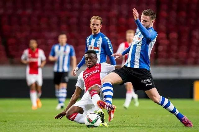 贯穿了他的 贯穿了他的